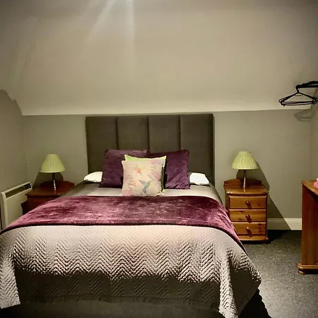 33 Old Village V93k66x 4 King Beds Sleeps 8 Sharing בית נופש *