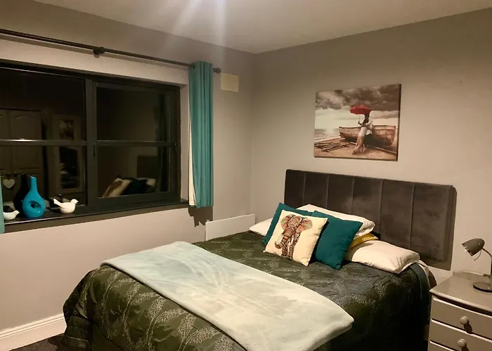 33 Old Village V93k66x 4 King Beds Sleeps 8 Sharing Dom wakacyjny